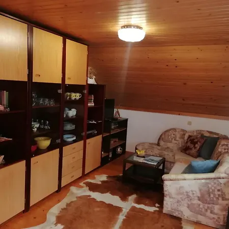 Apartma Cvrsta Trojka 아파트