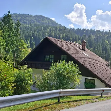 Apartma Cvrsta Trojka شقة *