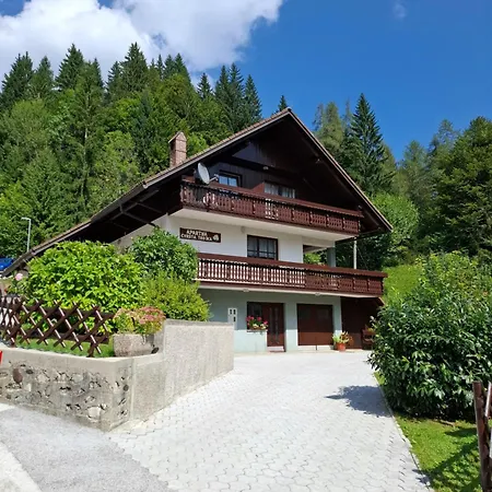 Apartma Cvrsta Trojka * 예세니체