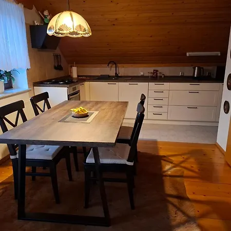 Apartma Cvrsta Trojka Jesenice