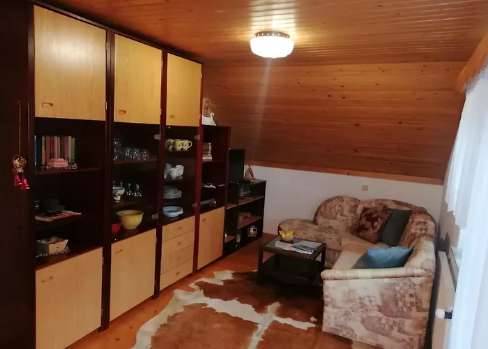 Apartma Cvrsta Trojka شقة