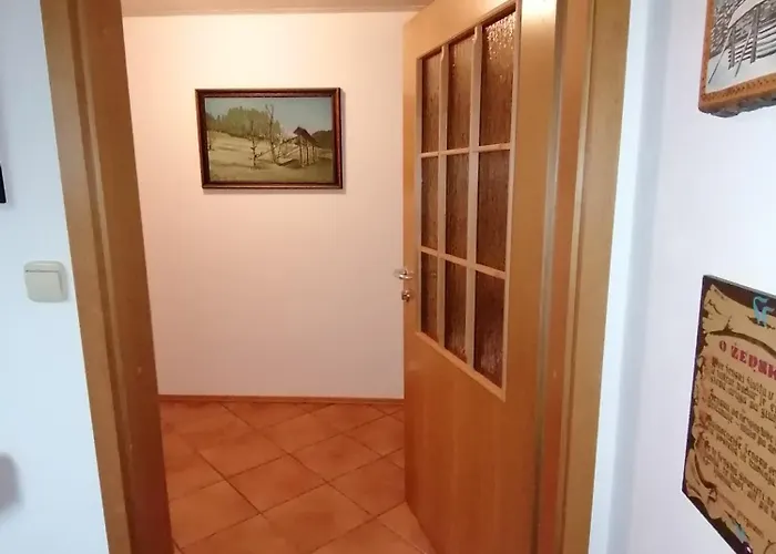 Daire Apartma Cvrsta Trojka Jesenice